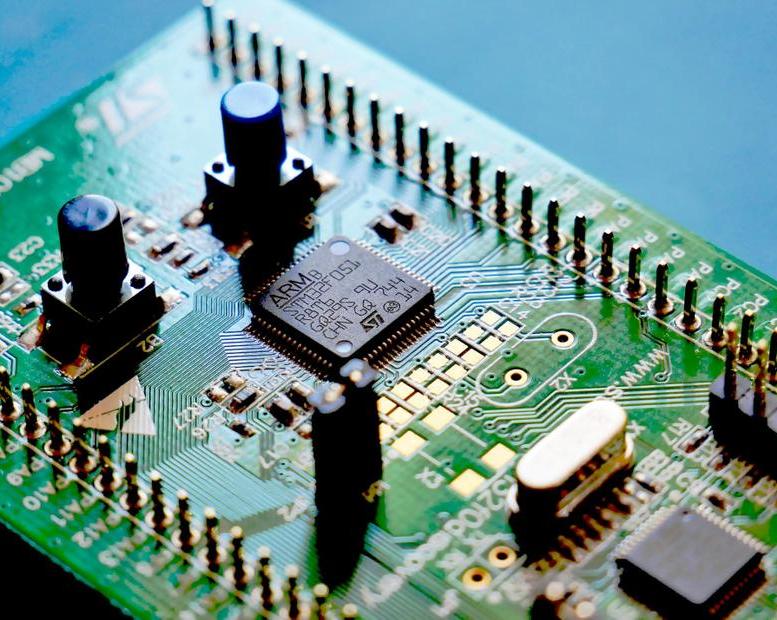 Теряющая деньги Intel вынужденно продала свою долю в Arm / Оффтопик / iXBT Live